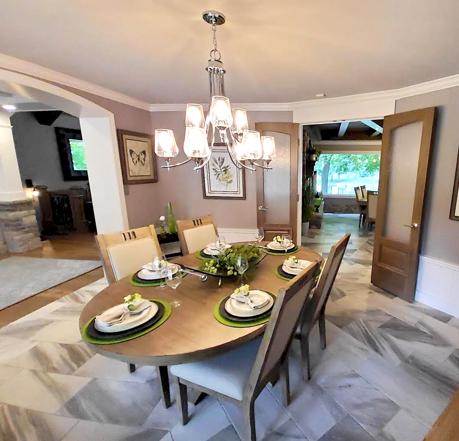 KentDiningaftWdoors